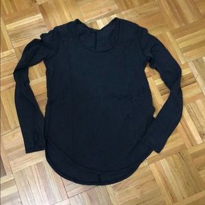 Lulu lemon long sleeve with thumb holes SIZE 6